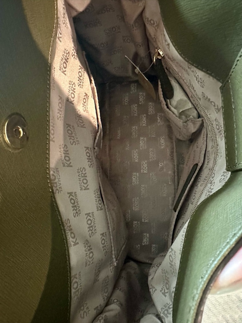 Michael Kors Hamilton Tote Olive - Picture 5 of 6